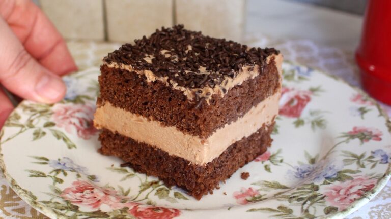 Bolo Mousse de Chocolate Cremoso e Irresistível: Receita Fácil e Deliciosa
