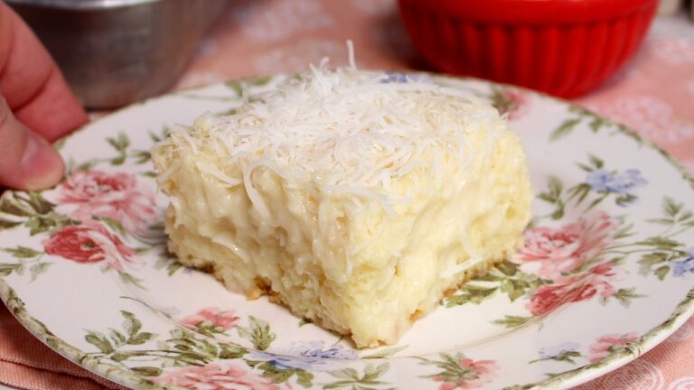 Bolo de Coco Molhadinho e Gelado: Receita Fácil e Cremosa